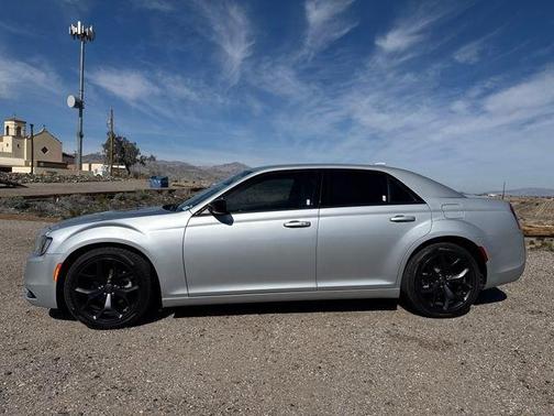 2023 Chrysler 300 Touring