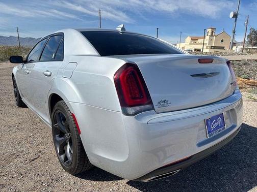 2023 Chrysler 300 Touring