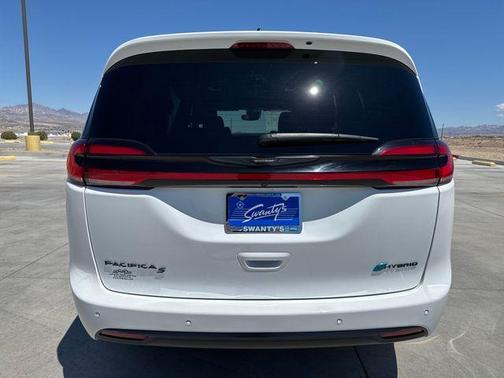 2023 Chrysler Pacifica Hybrid Touring L