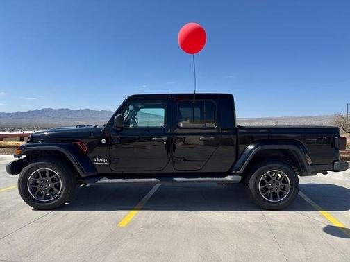 Black 2020 Jeep Gladiator Overland
