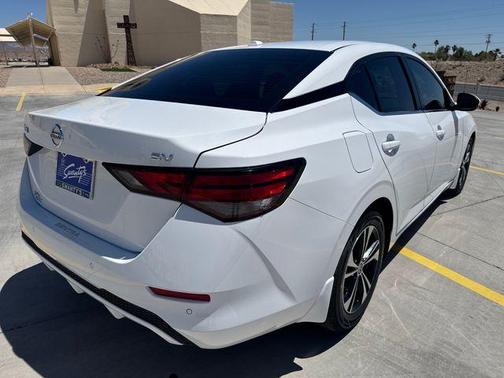 Cloud White 2022 Nissan Sentra SV