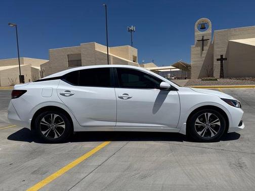 Cloud White 2022 Nissan Sentra SV