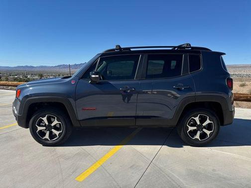 2022 Jeep Renegade Trailhawk