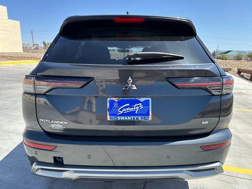 Cosmic Blue 2025 Mitsubishi Outlander SE
