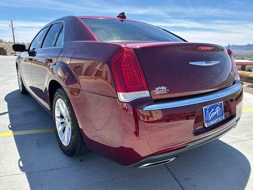 2016 Chrysler 300 Limited