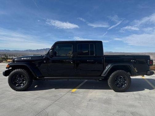 2023 Jeep Gladiator Sport