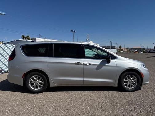 Silver Mist 2024 Chrysler Pacifica Touring-L