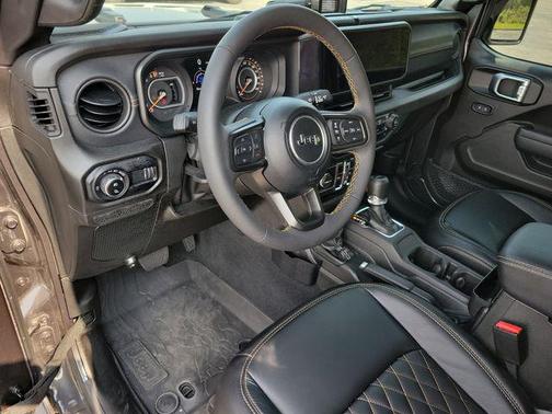 2024 Jeep Gladiator Sport S