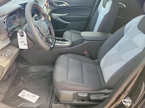 2026 Chevrolet Trax FWD 1RS