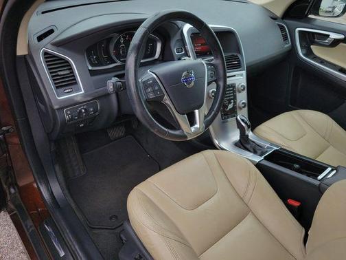 2017 Volvo XC60 T5 Dynamic