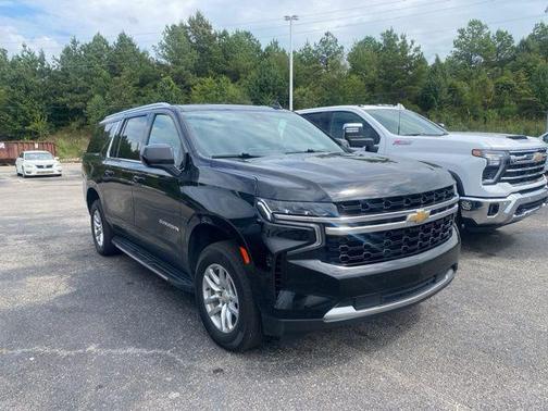 2023 Chevrolet Suburban LS