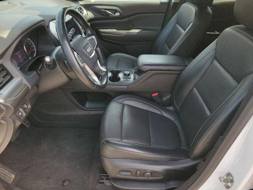 2023 GMC Acadia FWD SLT