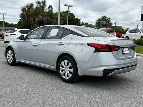 2022 Nissan Altima S FWD