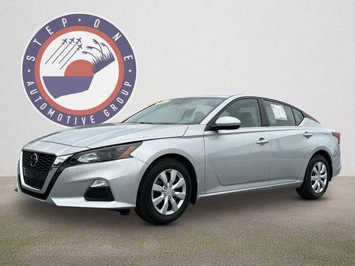 2022 Nissan Altima S FWD