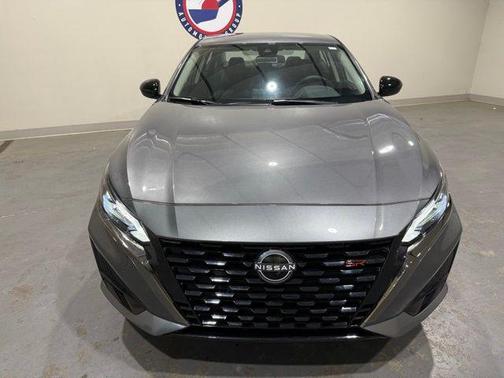 2025 Nissan Altima SR FWD