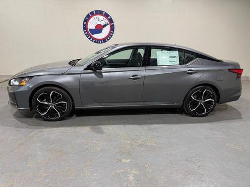 2025 Nissan Altima SR FWD