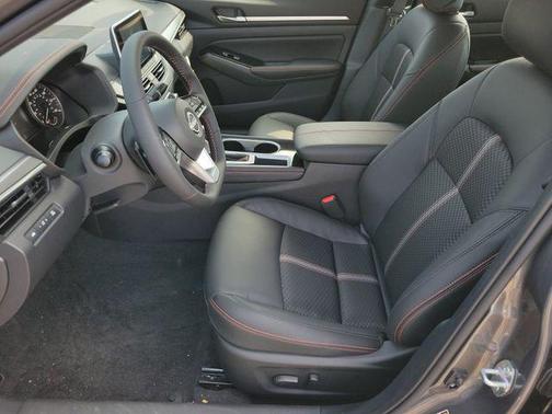 2025 Nissan Altima SR FWD