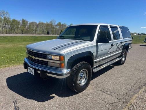 Quicksilver Metallic 1993 Chevrolet Suburban 2500