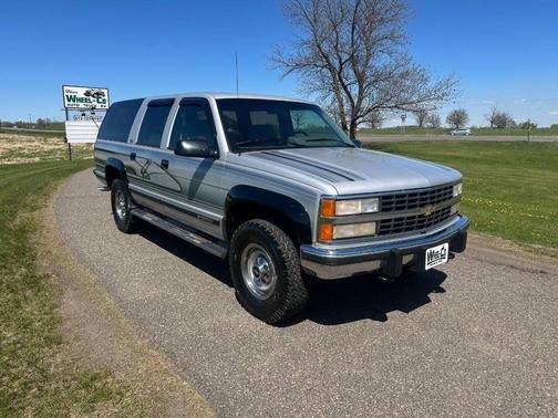 Quicksilver Metallic 1993 Chevrolet Suburban 2500