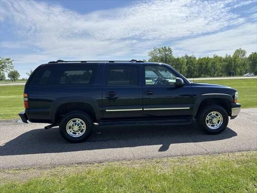 2004 Chevrolet Suburban 2500 LT