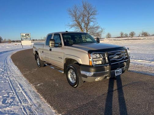 2005 Chevrolet Silverado 2500 LS H/D Extended Cab