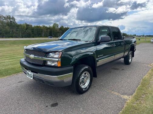 2004 Chevrolet Silverado 2500 LS H/D Crew Cab