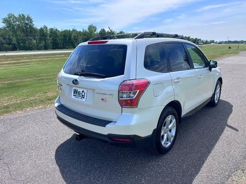 Satin White Pearl 2015 Subaru Forester 2.5i Premium