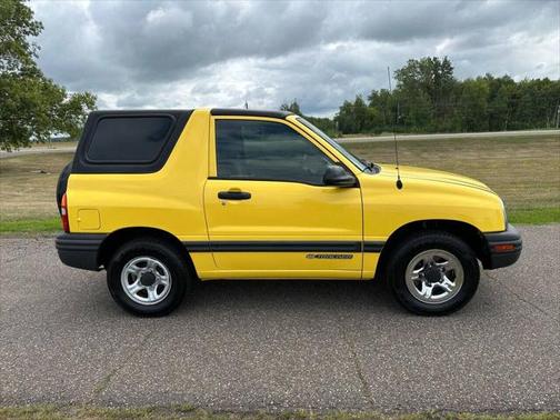 2003 Chevrolet Tracker Base 2dr SUV w/ Soft Top