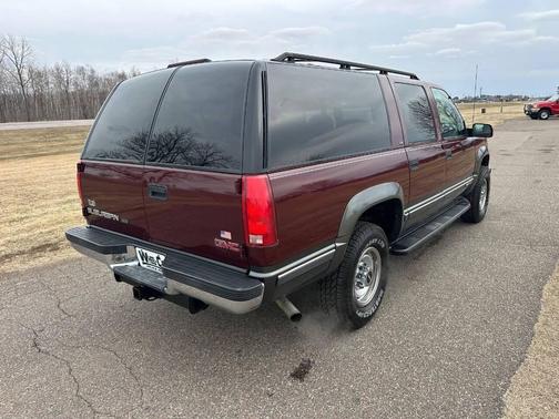 Burgundy 1999 GMC Suburban SL