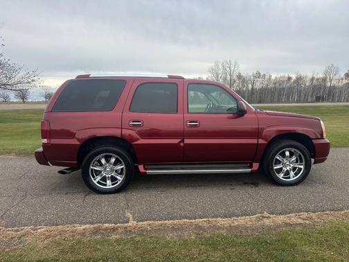 2002 Cadillac Escalade Base