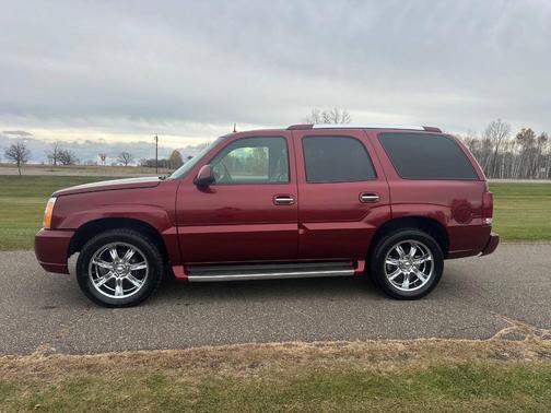 2002 Cadillac Escalade Base