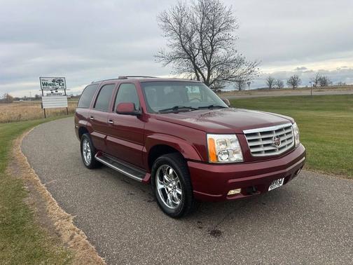 2002 Cadillac Escalade Base