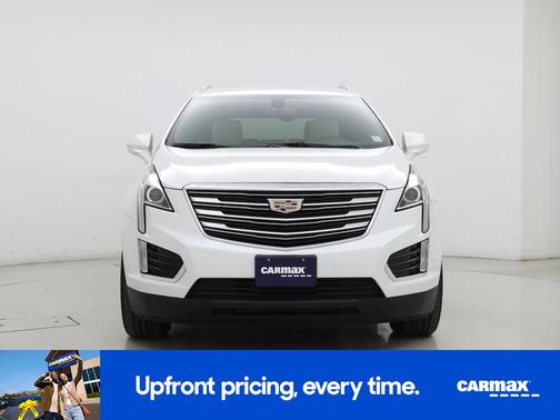 White 2019 Cadillac XT5