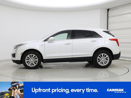 White 2019 Cadillac XT5