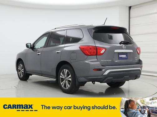 2018 Nissan Pathfinder SV
