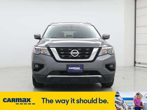 2018 Nissan Pathfinder SV