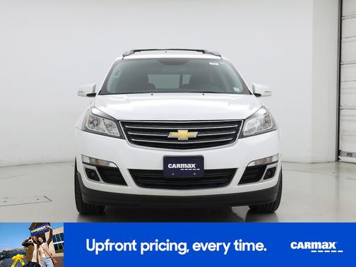 White 2017 Chevrolet Traverse LT