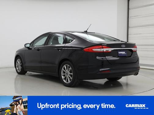 Black 2017 Ford Fusion SE