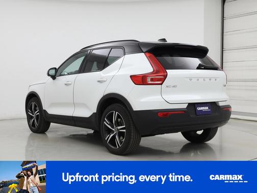 White 2021 Volvo XC40 T5 R-Design