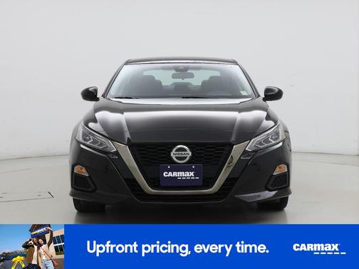 Black 2020 Nissan Altima SR