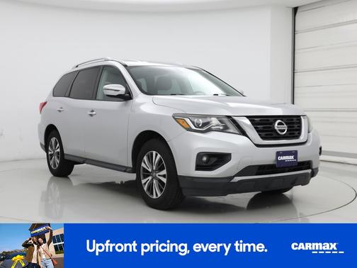 2017 Nissan Pathfinder SV