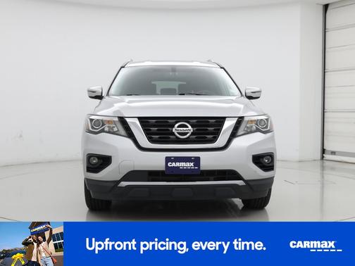 2017 Nissan Pathfinder SV