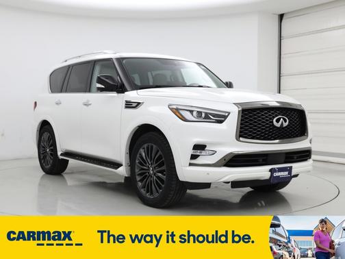 2022 INFINITI QX80 Luxe