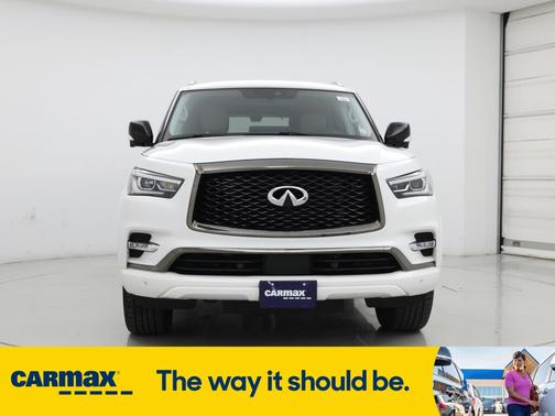 2022 INFINITI QX80 Luxe
