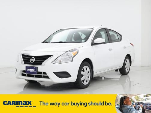 2015 Nissan Versa SV
