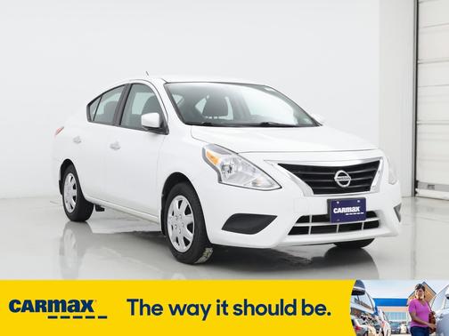 2015 Nissan Versa SV