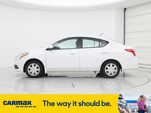 2015 Nissan Versa SV