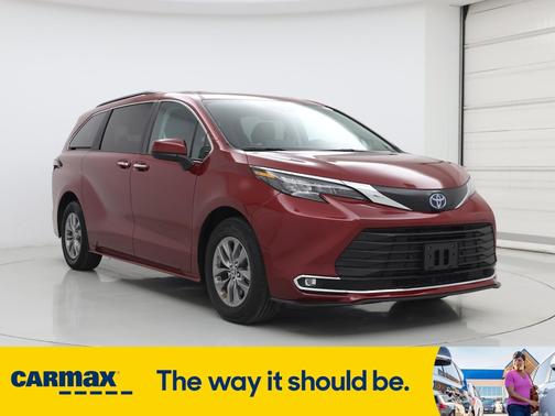 2024 Toyota Sienna XLE