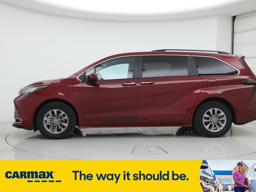 2024 Toyota Sienna XLE
