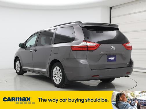 2016 Toyota Sienna XLE